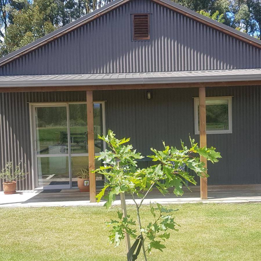 Dunstan Road Bed & Breakfast
